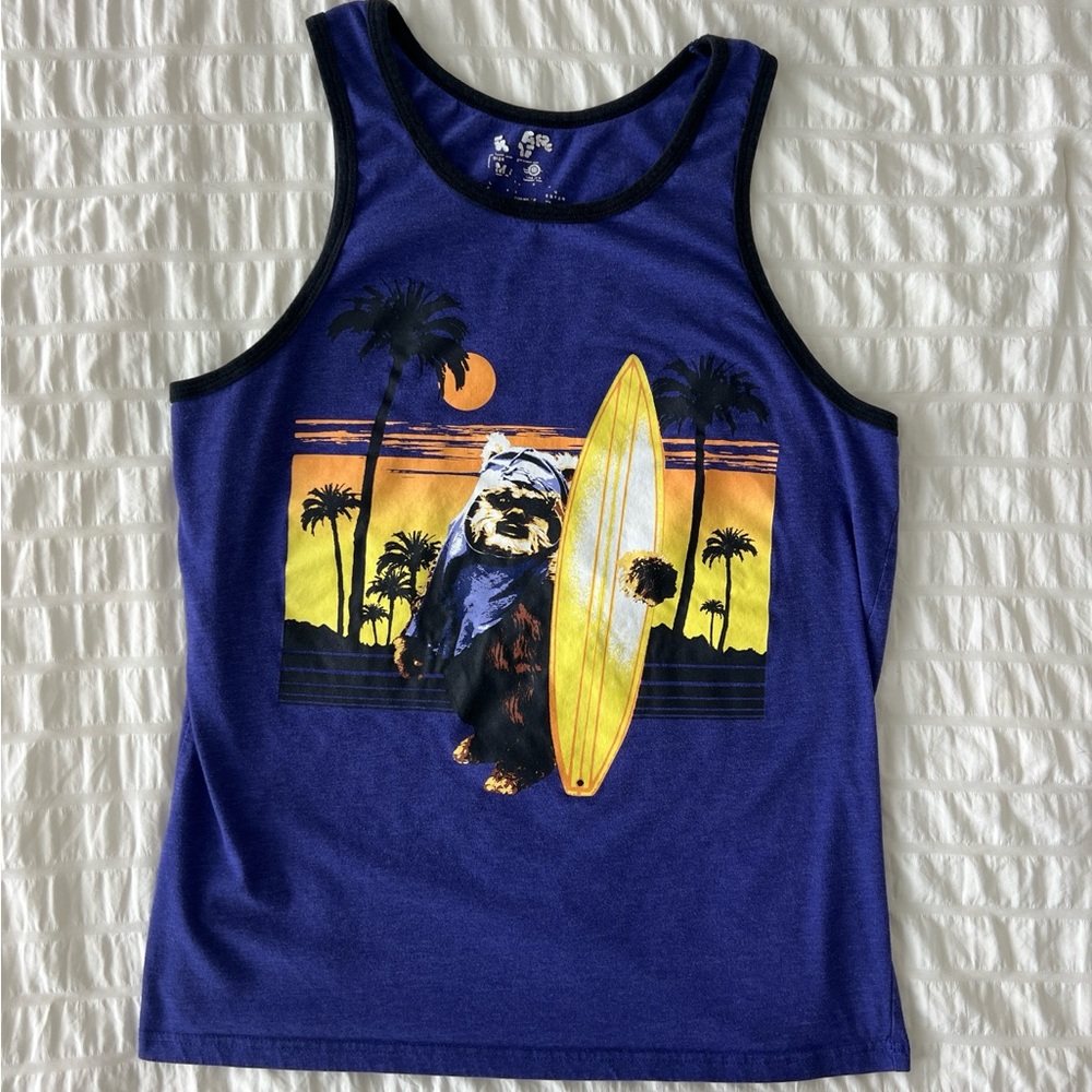 Vibrant Blue and Yellow Graphic Tank Top with Ribbed Edges